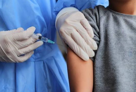 Vacunación contra la gripe y el VSR.